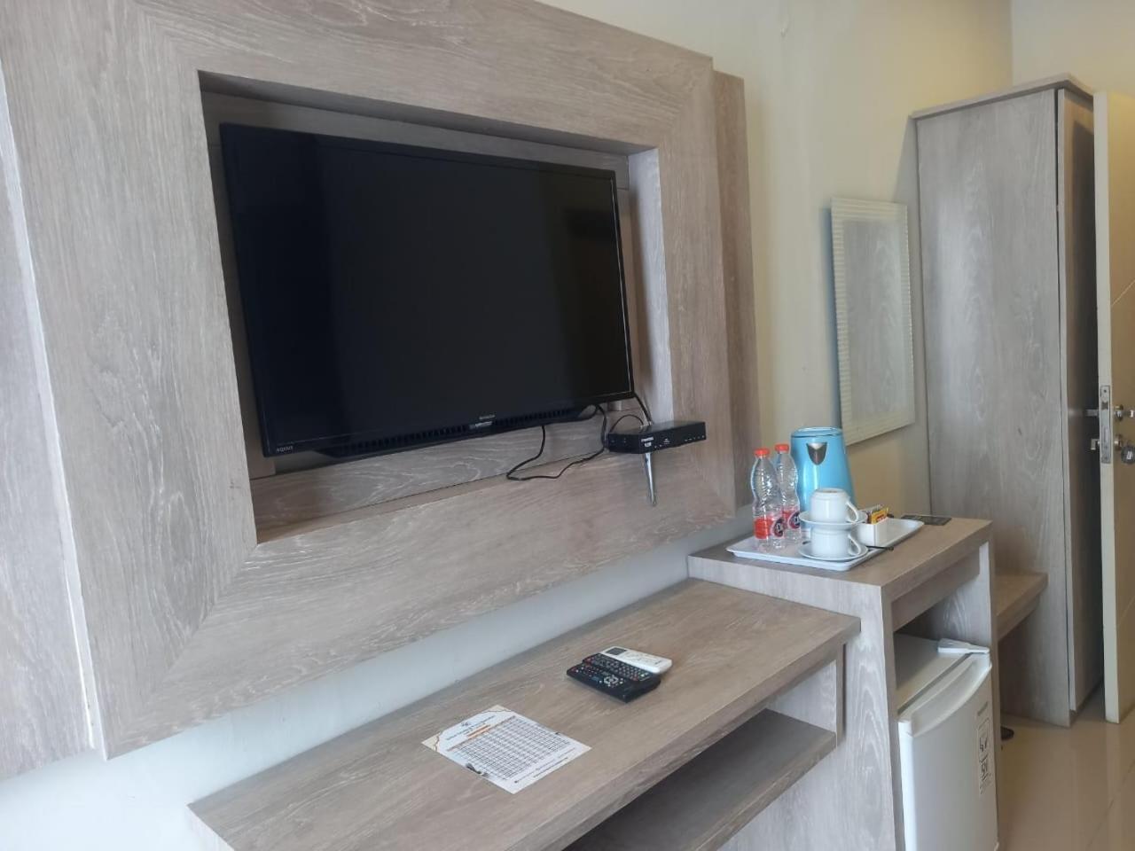 Urbanview Hotel Dedy Jaya Brebes Exterior foto