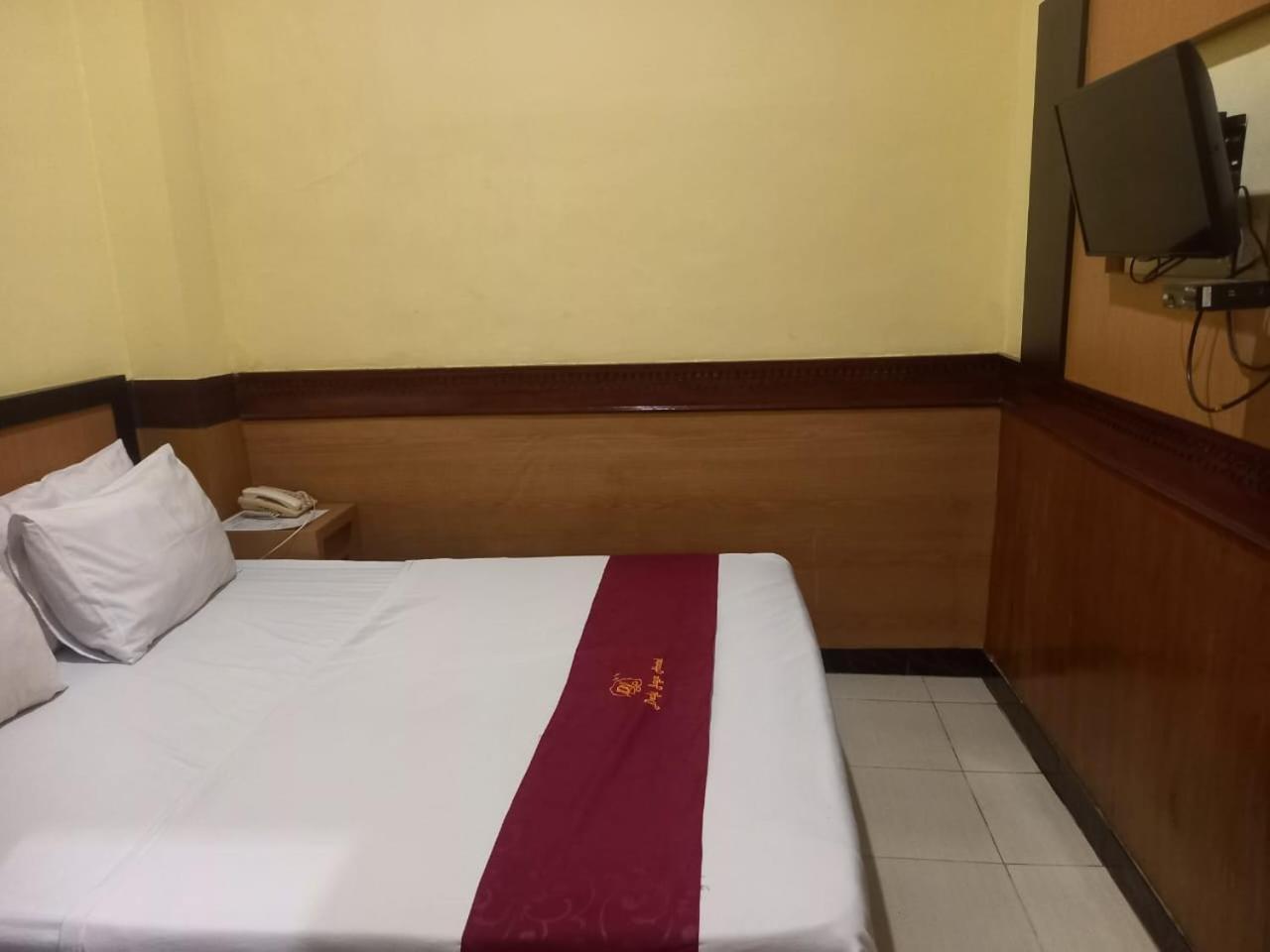 Urbanview Hotel Dedy Jaya Brebes Exterior foto